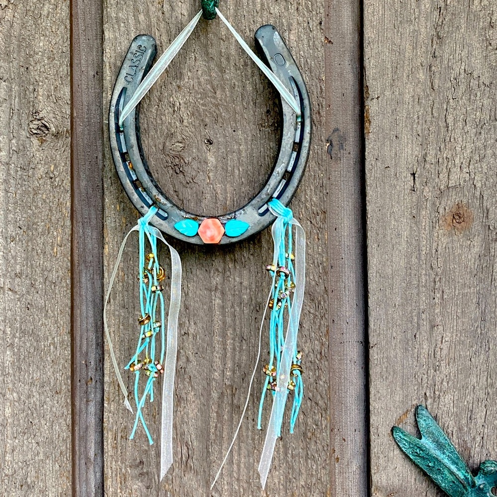 ARTISAN Horseshoe Western Lucky Wall Hanging Floral Pink Blue Peach Turquoise